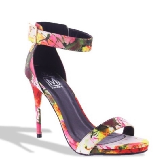 Floral Pumps - Picture 1 of 2